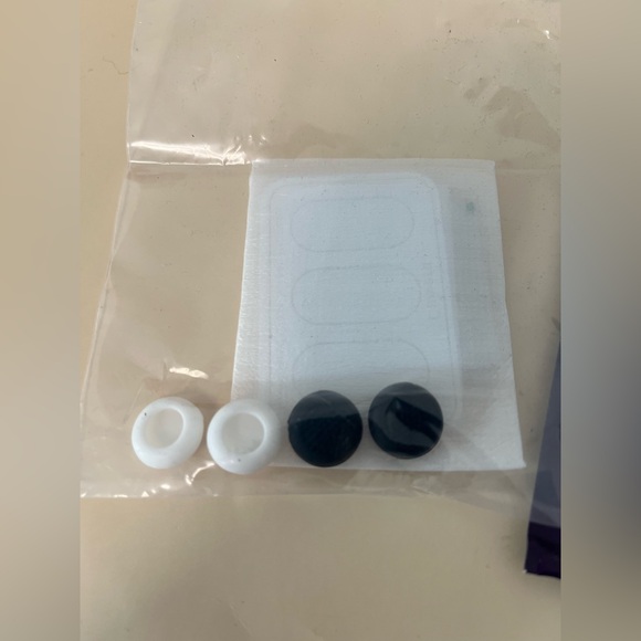 VR Headset Black Hard Shell Case - Picture 7 of 9